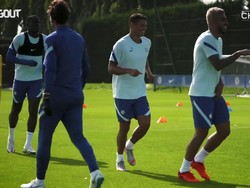 Video: Serius Santai Thiago Silva di Lapangan Latihan