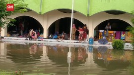 VIDEO: Banjir Mulai Surut, Warga Tetap Mengungsi
