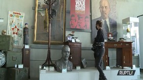 VIDEO: Yuk Ikut Lelang Perlengkapan Agen KGB