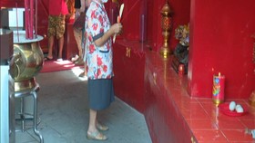 VIDEO: Vihara Dharma Bhakti Batasi Jumlah Jemaah Saat Imlek