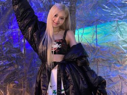 Rose BLACKPINK Hadapi Komentar Negatif di Tengah Suksesnya Lagu 'APT'