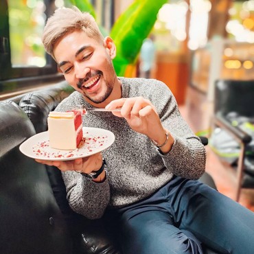 Heboh Video Diduga Robby Purba Ngamuk Sampai Dorong Pelayan