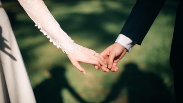 Menguak 5 Kejanggalan Aisha Weddings yang Kini Trending