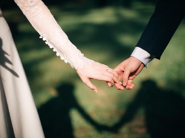 Menguak 5 Kejanggalan Aisha Weddings yang Kini Trending