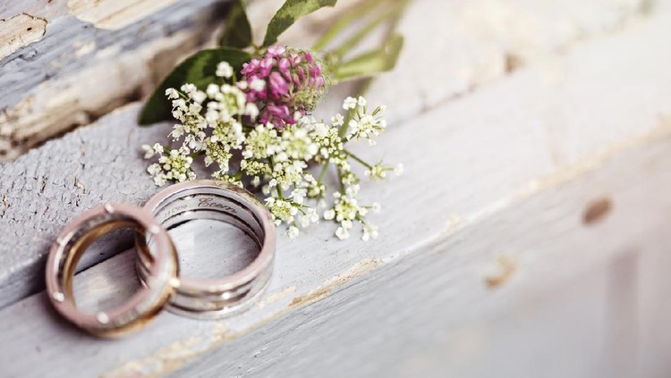 wedding rings