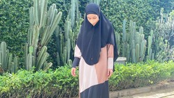 Pesona Laudya Cynthia Bella dengan Gaya Syar'i
