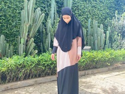 Pesona Laudya Cynthia Bella dengan Gaya Syar'i