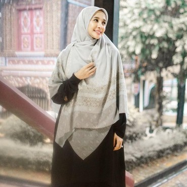 Mantan Suami Nikah Lagi, Unggahan Laudya Cynthia Bella Disorot