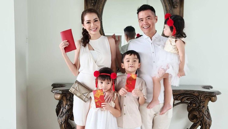 Artis rayakan Imlek