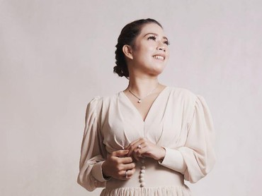 Kisah Haru Olla Merintis Karier Hingga Menjadi Crazy Rich Depok