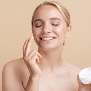 5 Kandungan Skincare untuk Perkuat Skin Barrier