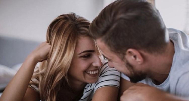 Prediksi Asmara Hari Ini, Aries Tampil Cantik Demi Goda Suami Prediksi zodiak hari ini seputar asmara, Aries berusaha tampil cantik demi menggoda pasangan. Sementara Scorpio bertengkar karena masalah sepele.
