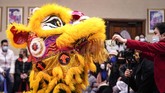 FOTO: Semarak Perayaan Imlek Dunia di Tengah Pandemi Covid-19 Dunia kembali merayakan tahun baru Cina atau imlek di tengah masa pandemi Covid-19 yang belum mereda, ada kebiasaan baru di tengah keramaian suka cita.