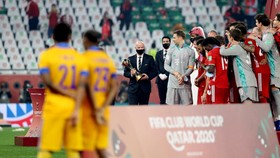 Infantino Bertemu Pangeran Arab, Standar Ganda FIFA Makin Dikritik