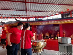 Begini Suasana Imlek di Vihara Dharma Bhakti di Tengah Pandemi