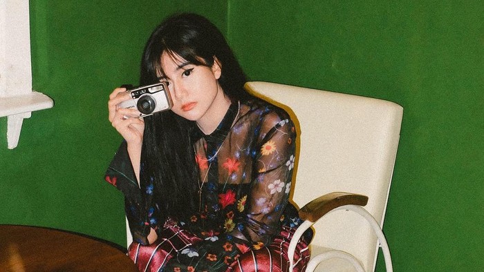 Suka Tampil Beda dan Stunning? Contek Style ala Yumna Kemal