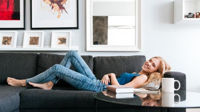 Bukan Cuma Kesepian, Hidup Sendiri Ternyata Ajarkan Kamu 5 Hal Ini