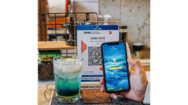Uang elektronik serba guna keluaran Bank BJB, BJB DigiCash, dapat digunakan bertransaksi pada setiap merchant yang memiliki logo QRIS, tanpa terkecuali.