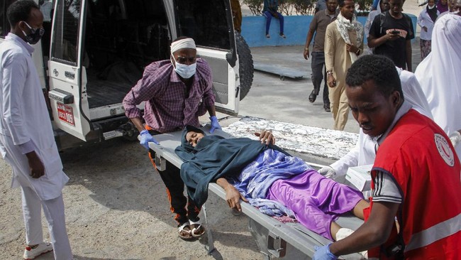 Pejabat setempat menyebut tiga orang meninggal dunia dan 8 orang lainnya luka-luka dalam insiden bom mobil di Mogadishu, Somalia, Sabtu (13/2).