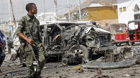 FOTO: Bingkai Kelam Ledakan Bom Mobil di Somalia