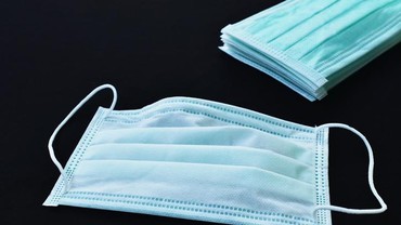 Ditegur Tak Pakai Masker, Wanita Ini Nekat Lepas Celana Dalam