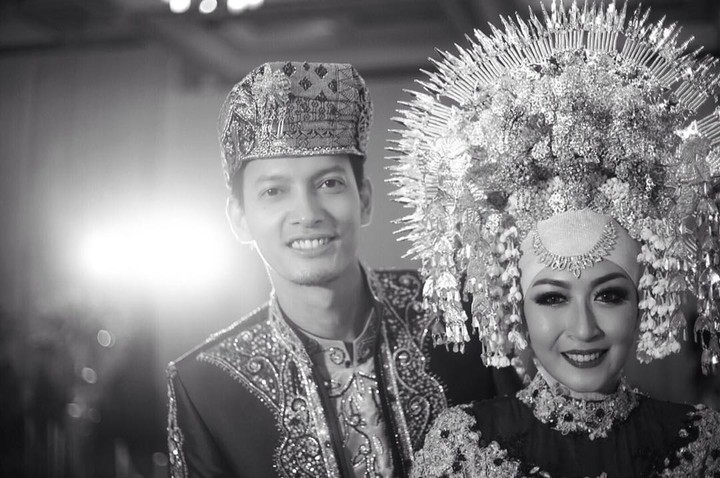 Fedi Nuril saat menikahi Calysta Vanny