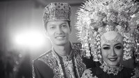<p>Fedi Nuril dan Calysta Vanny Widyasasti menikah lima tahun lalu, Bunda. Tepatnya pada 17 Januari 2016. (Foto: Instagram @calystavannyws)</p>
