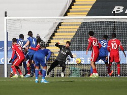 Leicester Hantam Liverpool 3-1, Alisson Blunder