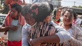 FOTO: 23 Ribu Napi Dibebaskan Militer Myanmar Militer Myanmar membebaskan 23 ribu narapidana di Hari Persatuan dan di tengah-tengah maraknya protes menolak kudeta.