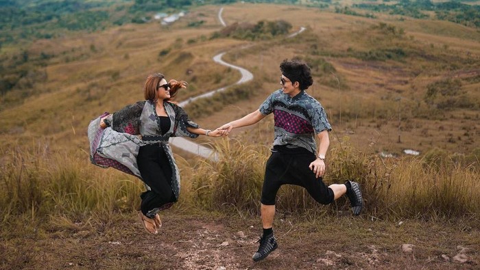 Atta - Aurel Resmi Umumkan Tanggal Pernikahan, Netizen Ramai Mendoakan