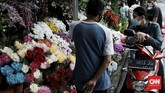 FOTO: Bunga Valentine Sepi Pembeli Daya beli kembang saat hari Valentine di sentra kembang, Kemang Dalam, Jakarta Selatan ditaksir berkurang hingga 75 persen akibat pandemi.