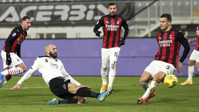 Berikut klasemen Liga Italia usai Juventus dan AC Milan sama-sama kalah pada pekan ke-22 Liga Italia, Sabtu (13/2).