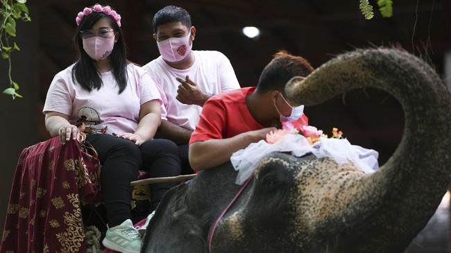 Thailand juga merekomendasikan pasangan untuk melakukan tes antigen sebelum berkencan di malam hari Valentine.