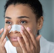 Penggunaan Pore Strip Untuk Mengangkat Komedo, Apakah Aman dan Efektif?