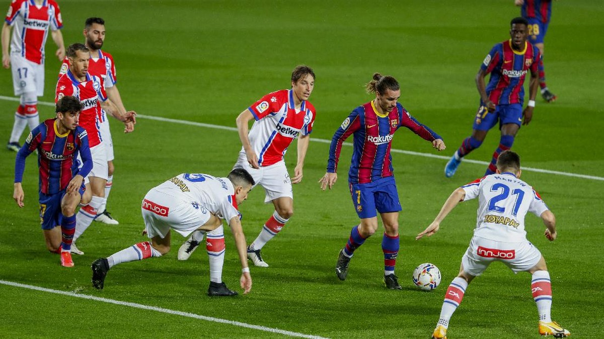 FOTO: 6 Gol Kaki Kiri di Pesta Gol Barcelona