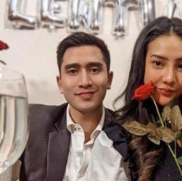 Rayakan Valentine, Verrell Bramasta Pacari Anya Geraldine?