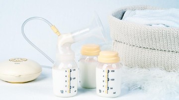 TIPS STOK ASI PERAH UNTUK BUNDA BEKERJA