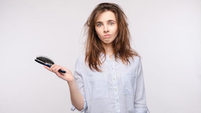 Penyebab Rambut Ngembang dan Cara Mengatasinya