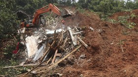 Khofifah Minta Korban Longsor Nganjuk Direlokasi