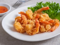 Menu Harian Ramadhan ke-28: Tumis Oyong Udang dan Udang Goreng Tepung Enak