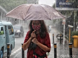 Hujan Diprakirakan Masih Membayangi Surabaya dan Sejumlah Daerah di Jatim