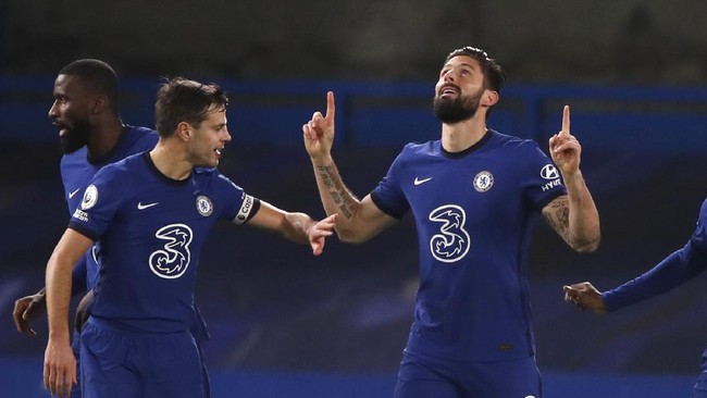 Berita olahraga pilihan mulai dari atlet Indonesia, Leni Haini menjual medali demi anak hingga Chelsea menang di Liga Inggris.
