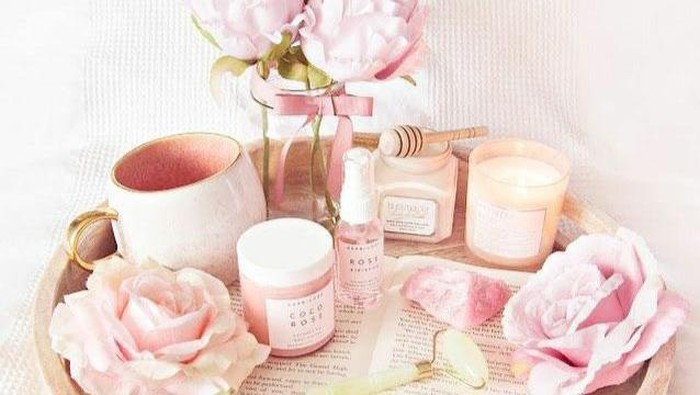 Ciptakan Suasana Romantis, Ini Rekomendasi 10 Produk Body Care Beraroma Bunga Mawar