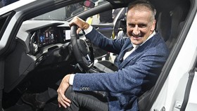 Apple Car di Tengah Jalan, CEO Volkswagen: Saya Tidak Takut