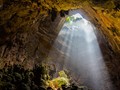 Menggantung Vertikal di Gua Luweng Ombo Pacitan