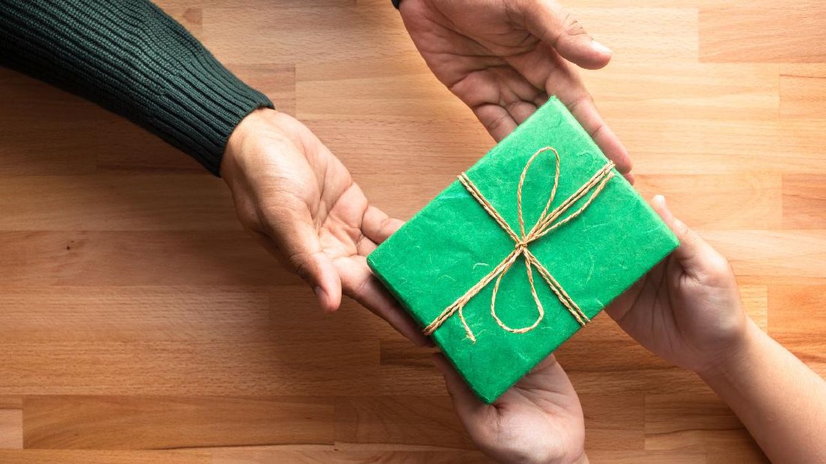 8 Rekomendasi Kado untuk Guru TK, Simple tapi Bikin Terkesan