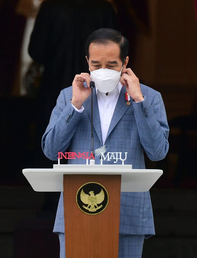 Kita Perlu Ingatkan Jokowi Hulu Ketidakadilan Bukanlah UU ITE Revisi undang undang ITE dinilai bukan persoalan hulu melainkan apakah pemerintah mau menerima kritik sebagai upaya check and balances dalam demokrasi.