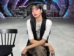 Lisa Terpilih Jadi Presenter Golden Globe Awards 2026 Bareng Amanda Seyfried