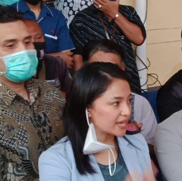 Marshanda Jadi Saksi di Sidang KDRT Arya Claproth & Karen Pooroe