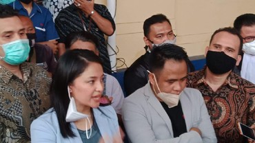 Marshanda Jadi Saksi di Sidang KDRT Arya Claproth & Karen Pooroe
